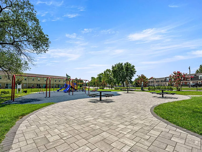 commons-at-whitemarsh-401-2