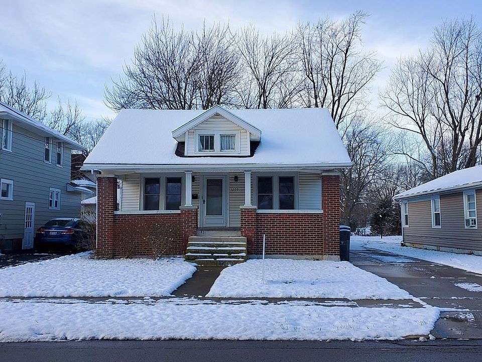 1st image of 1209 N Metcalf St