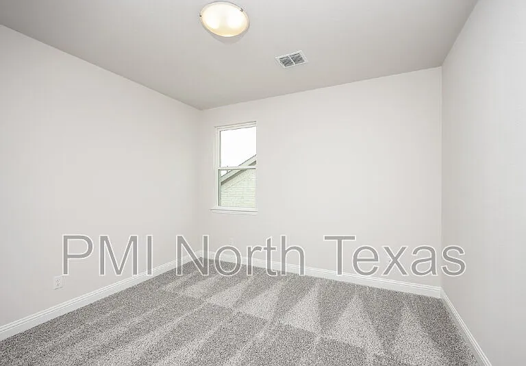 3006 Camellia St — Photo 5