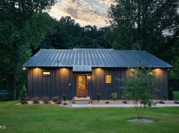 9 Still Water Flts, Johnson City, TN 37601