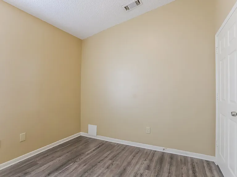 7706 Ellis Dr — Photo 14