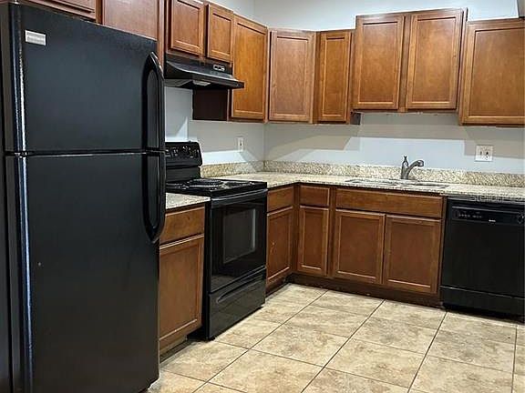 5th image of 946 Lake Destiny Rd Unit D