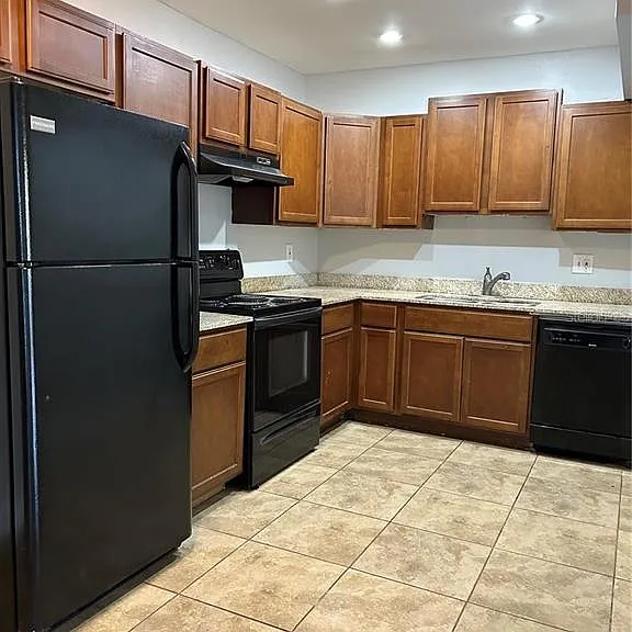 946 Lake Destiny Rd #D — Photo 5