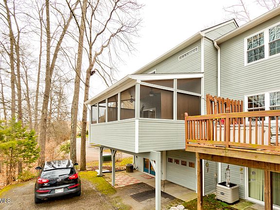 2nd image of 804 Olde Pioneer Trl