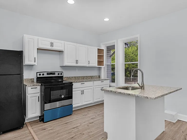 510 N Edgewood St — Photo 9
