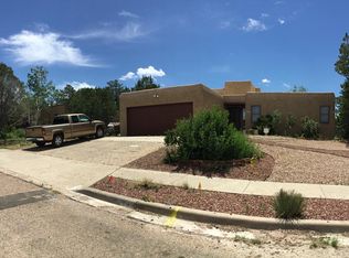 680 Callecita Jicarilla, Santa Fe, NM 87505