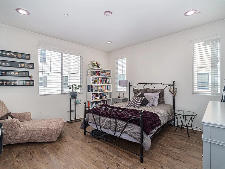 512 Heron Ln #1 — Photo 6