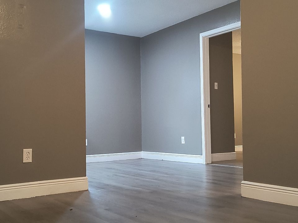 1st image of 301 W 11th Ave #4