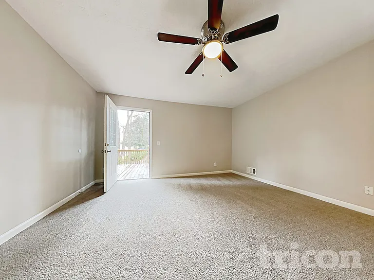 546 Candlewick Ln NW — Photo 7