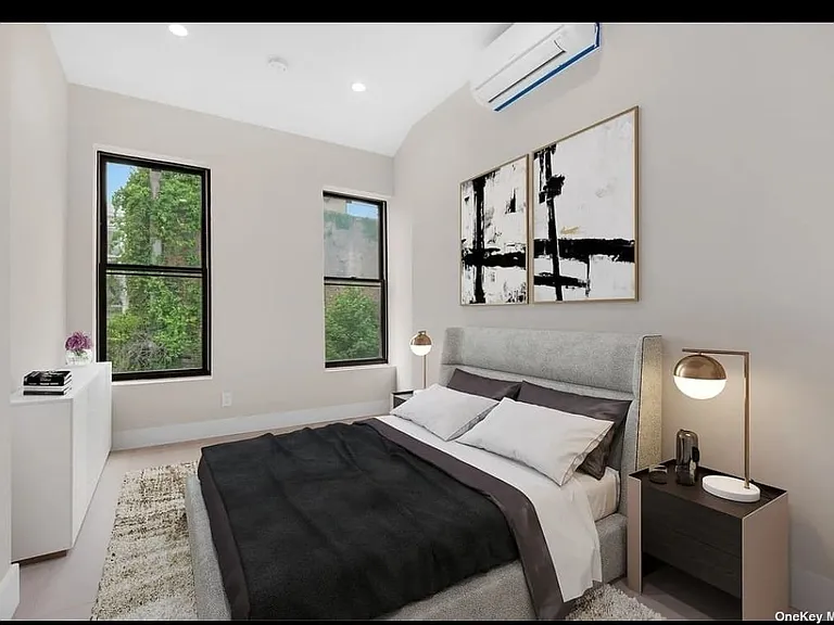 370 Marion St #2 — Photo 5