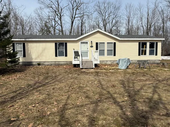 4111 Wartella Rd, Cheboygan, MI 49721