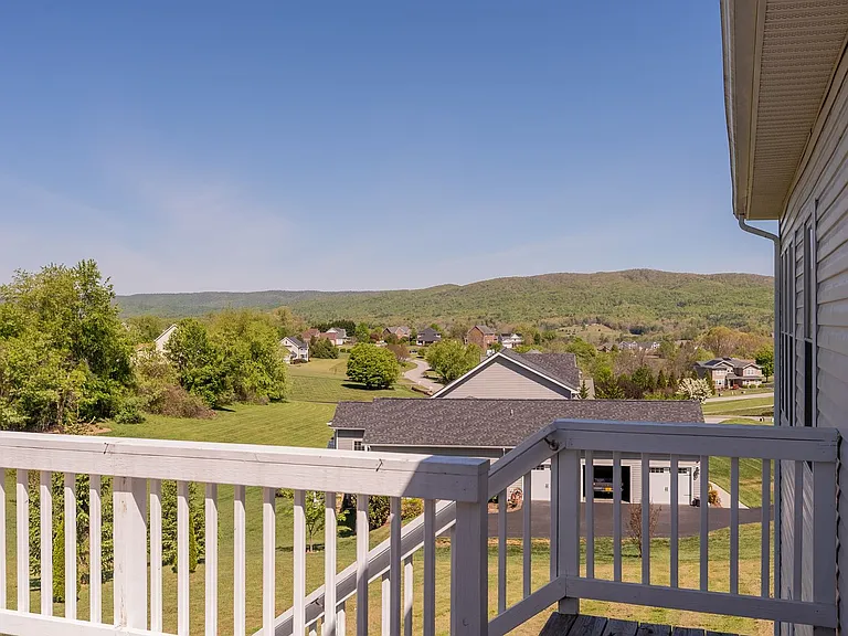 1701 Stratford View Dr — Photo 26