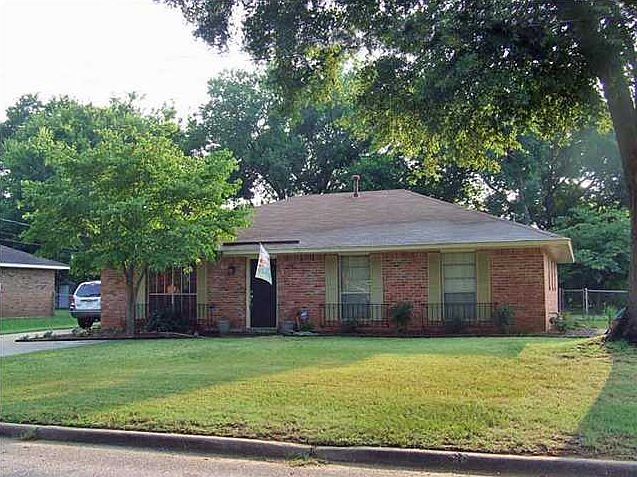 2nd image of 627 Sarver Ave