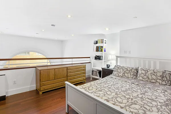 Rented by Compass | media 9