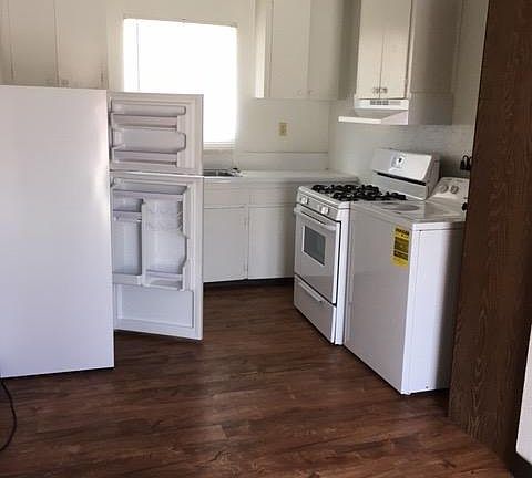 KITCHEN VIEW 1