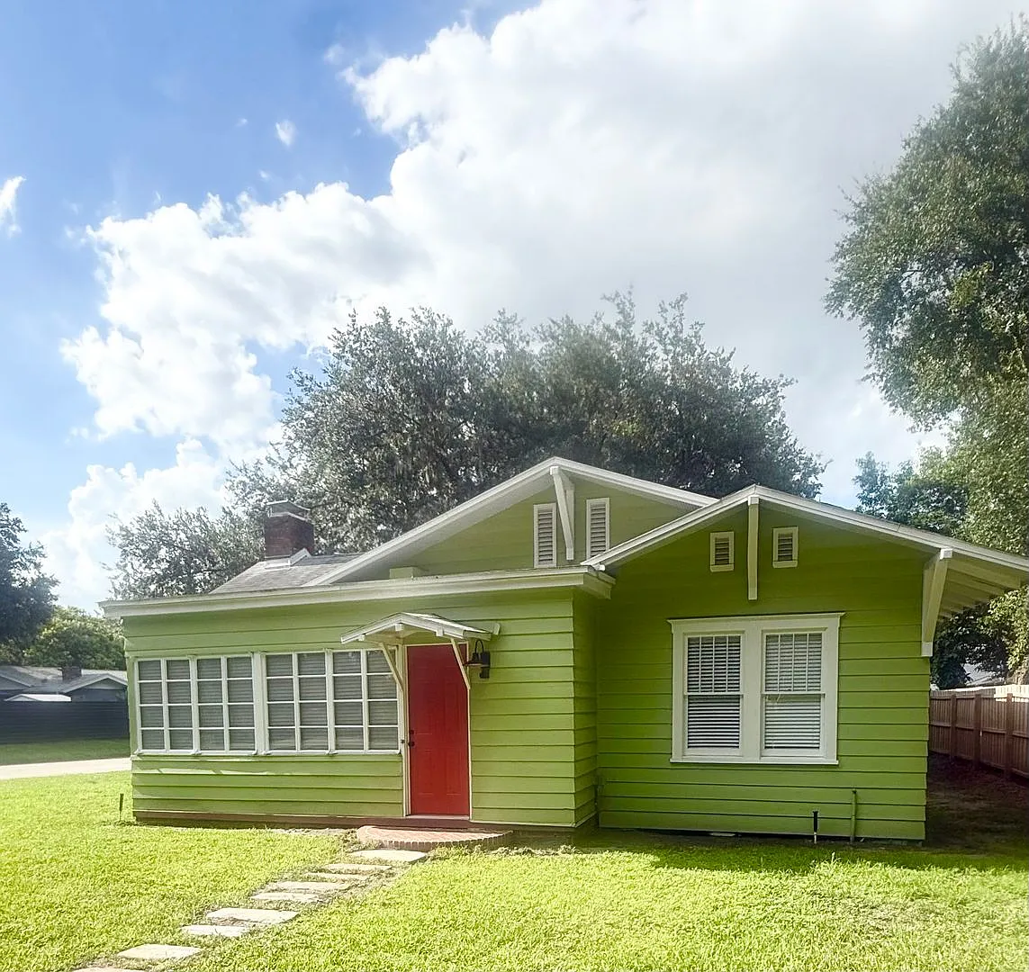 1903 Curry Ford Rd — Photo 1