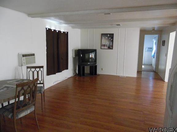 5th image of 2537 Country Club Ln
