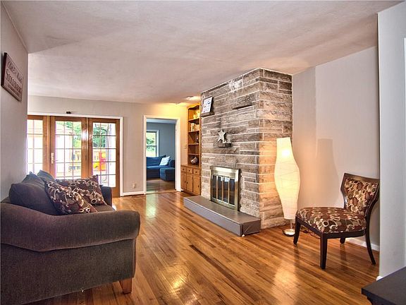 4th image of 5905 Carrollton Ave