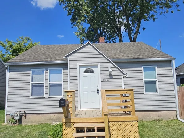 2216 W 7th St, Muncie, IN 47302