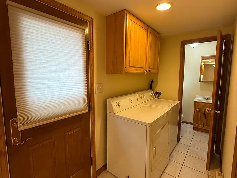 409 Clover Cir — Photo 9