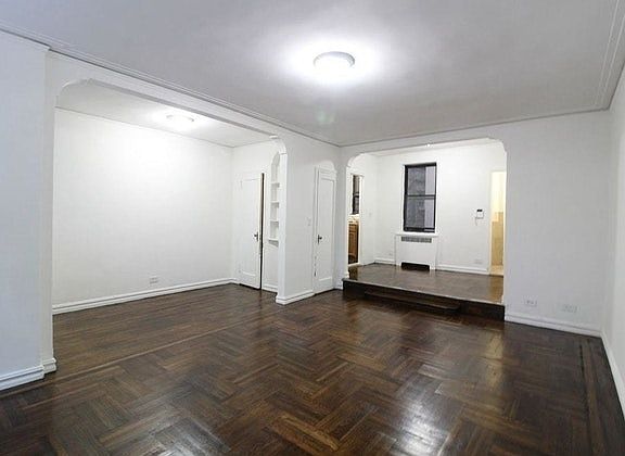 5th image of 315 W 21st St APT 1C