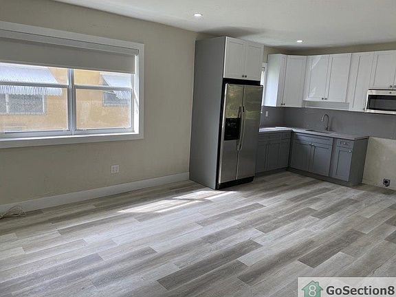 4th image of 1147 NE 113th St