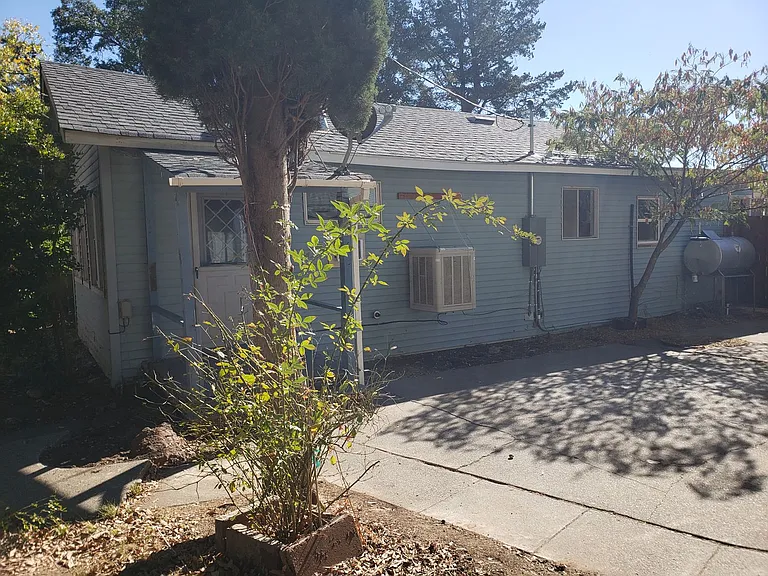 12509 Oak St — Photo 7
