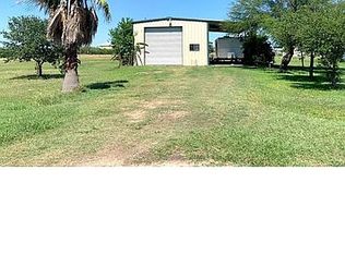 30 Eel Ct, Palacios, TX 77465
