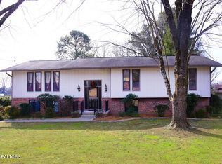 621 Belle Glade Ln, Knoxville, TN 37923