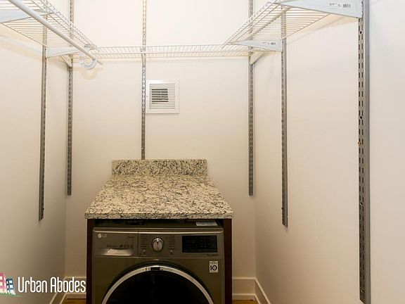 5th image of 2900 N Mildred Ave APT 2B