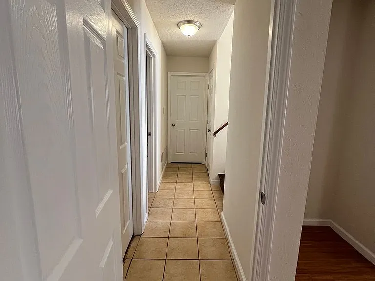 602 Bristol Ct — Photo 25