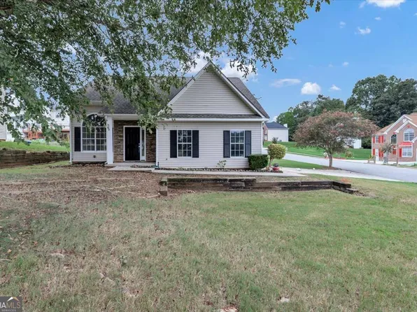 110 Carriage Lake Dr, Stockbridge, GA 30281