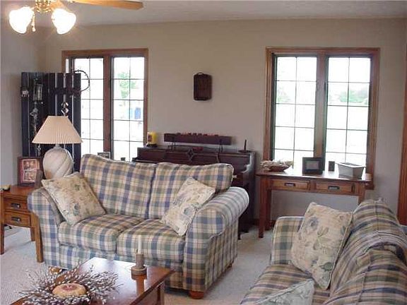 4th image of 9249 N County Road 550 E