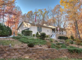 155 Sugarbush Cir, Crossville, TN 38558