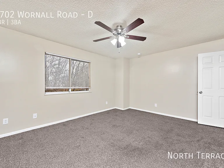 9702 Wornall Rd #D — Photo 7