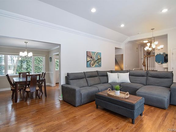 5th image of 99 Amherst Drive