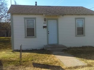 206 15th St, Canyon, TX 79015