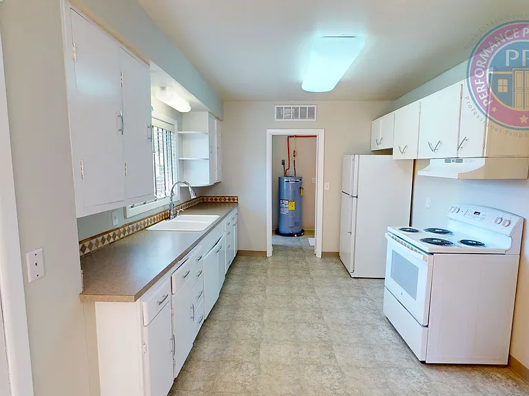830 NE Sunrise Ln — Photo 19