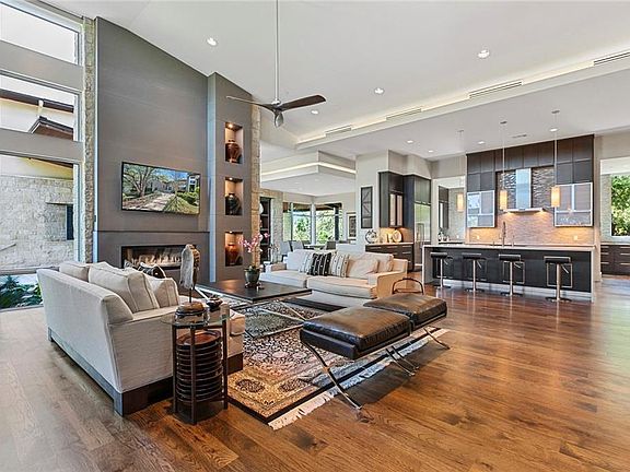 5th image of 100 Stratford Reserve Pl
