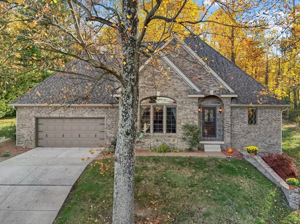 209 River Dr, Bloomfield, IN 47424