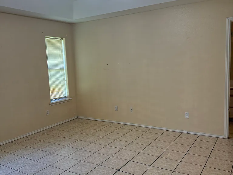 3611 Amando St — Photo 7