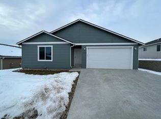 1098 S New Oak Ln, East Wenatchee, WA 98802