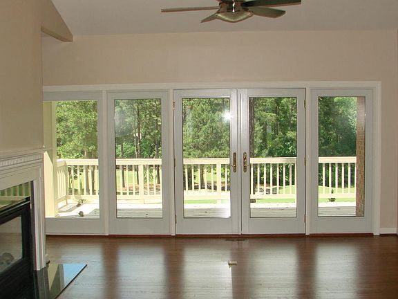 3rd image of 40 Highland View Dr