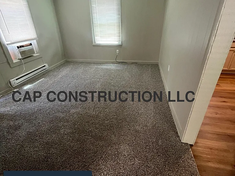 547 Berry St — Photo 4