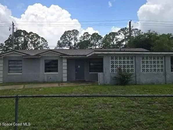 1062 N Libby Ct, Daytona Beach, FL 32117
