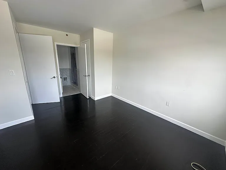 61 Village Rd N #5B — Photo 12