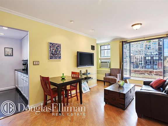 4th image of 340 W 55th St APT 10C