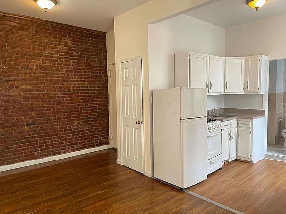 2nd image of 307 E 91st St #4F