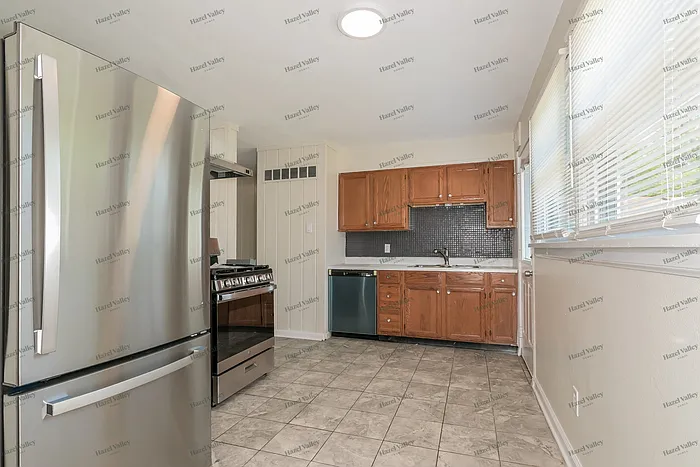 4147 Davis St — Photo 7