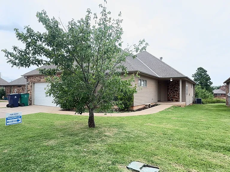 10100 Shadowview Dr — Photo 30